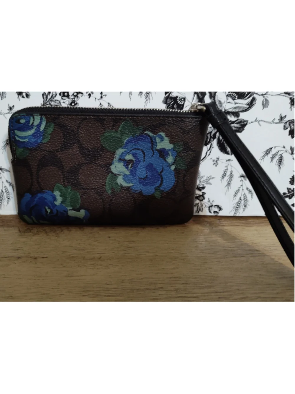 Women's Coach Wristlet One Size Brown Blue Floral Print Clutch